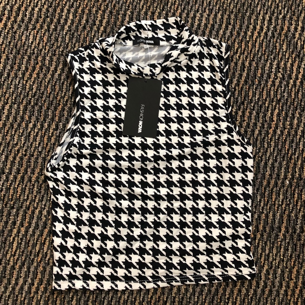 FASHION NOVA Crop Top